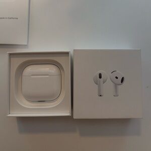 Apple Airpods 4th Generation